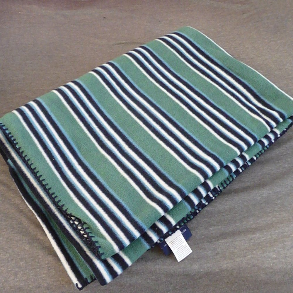 Lightweight Fleece Blanket